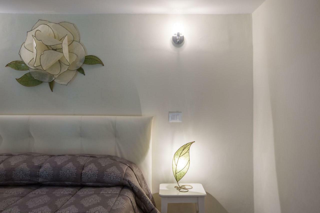 Charming Suite Cavour Heart Of Firenze Eksteriør bilde