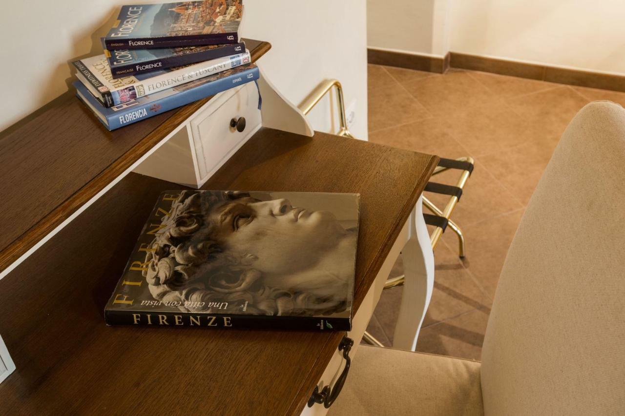 Charming Suite Cavour Heart Of Firenze Eksteriør bilde